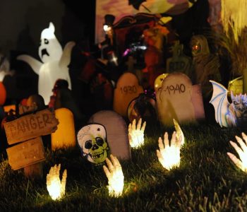 5 Spooky Halloween Outdoor Decor Tips