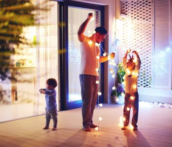 5 Tips for Hanging Christmas Lights